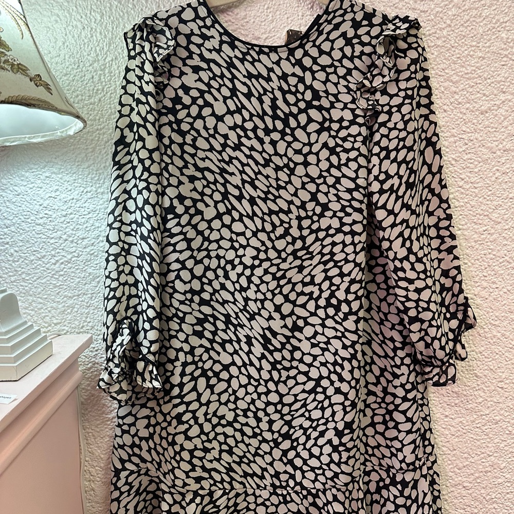 Who What Wear Black and White A-Line Mini Dress with Bishop Sleeves Size Small